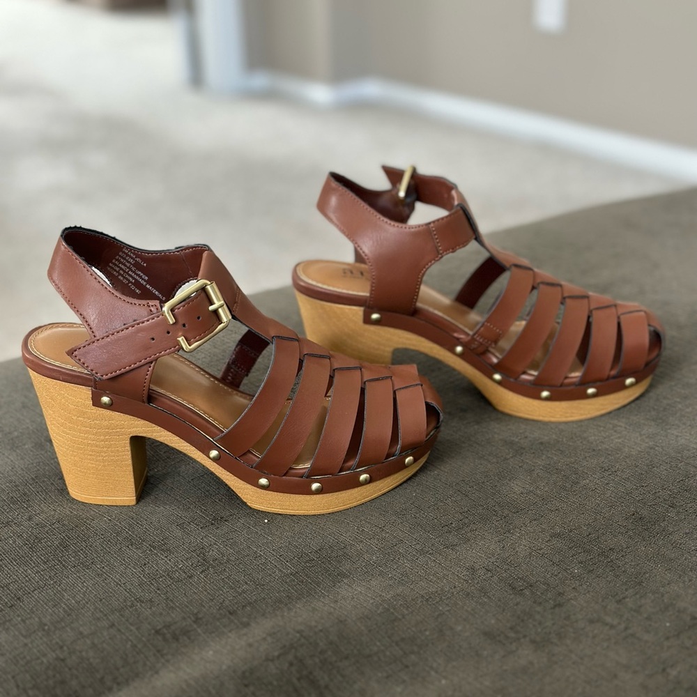 BRAND NEW a.n.a. clog style sandals size 5